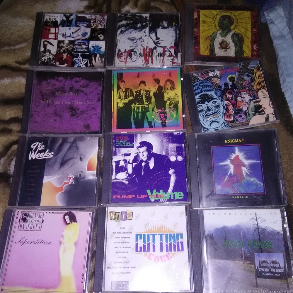 Dvds - Picture 2 of 8